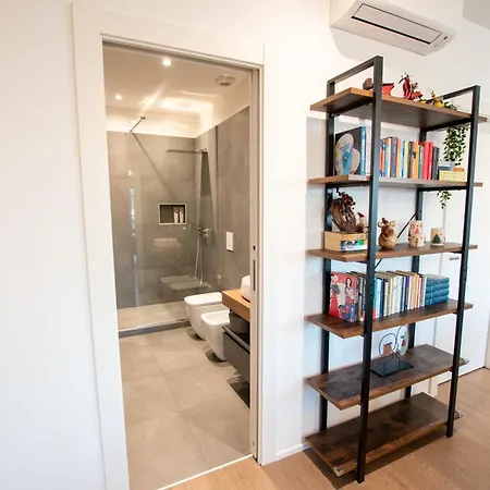 Luxury With Terrace - Napoli 35 Apartmán *