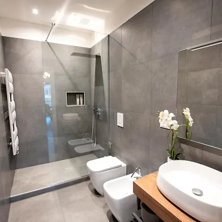 Luxury With Terrace - Napoli 35 Apartmán *